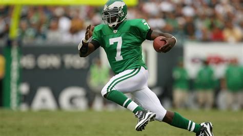 Eagles will be able to wear kelly green alternates uniforms in 2022