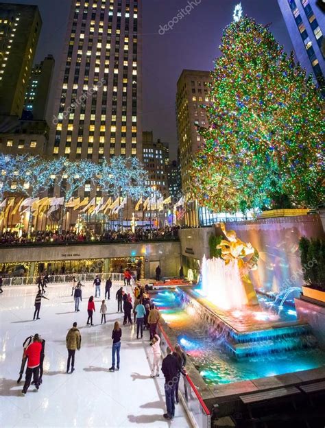 Ice Skating Rockefeller Center – Stock Editorial Photo © andykazie #36994635