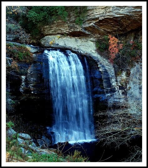 Fall at Looking Glass Falls | Larry | Flickr