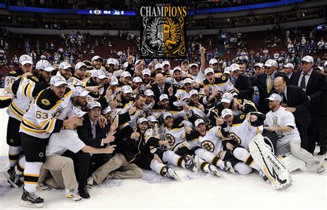 Kim Designs: Boston Celebrates...first win in 39 years....Bruins Win!