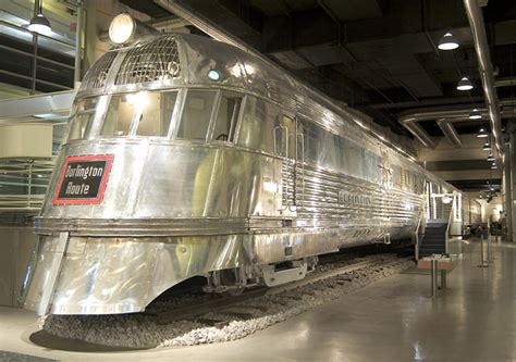 Pioneer Zephyr trains like this one once crisscrossed America, Museum ...