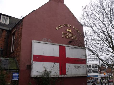 England flag billboard on the back of the Rose Villa Taver… | Flickr