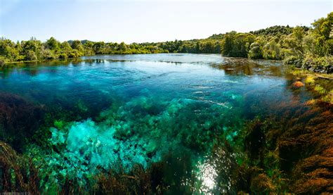 Te Waikoropup? Springs - Crystal Clear Water 14,000 l/s - 360° Photo ...