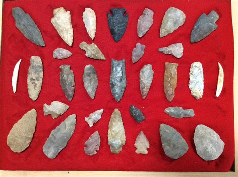 Lot - Indian Arrowhead Collection