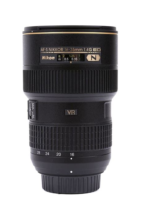 What Lenses Do Beginner Photographers Need? FULL GUIDE