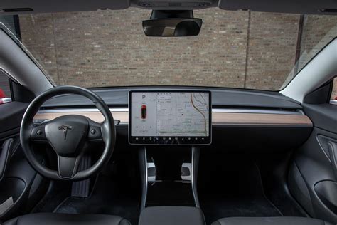 1 Screen to Rule Them All: Tesla Model 3 All-Purpose Touchscreen Tested | News | Cars.com