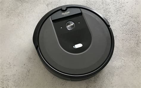 Roomba I6+ Vs Shark Iq Robot: Which Robot Vacuum Is Best For Cleaning ...