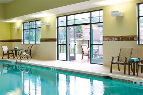 Hotel in Lake George, NY, with an Indoor Pool | Courtyard Lake George