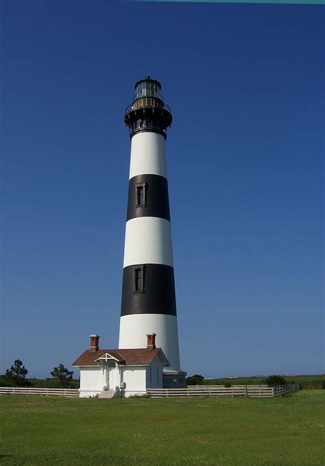 File:Bodie Island Lighthouse, July 2007.jpg - Wikimedia Commons