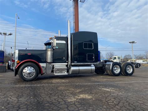 Flat Top Pete 379 - Peterbilt 379 2005 Motor | fonewall