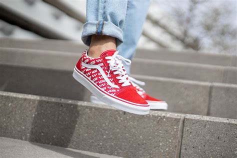 Vans Old Skool Logo Repeat Racing Red/White Men's Classic Skate Shoes Size 9 - Walmart.com