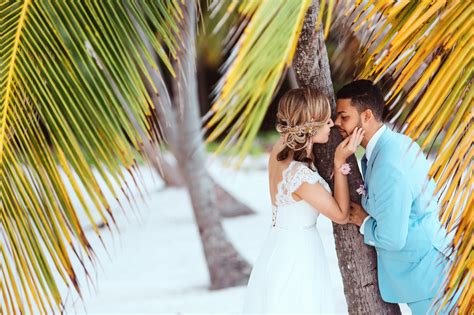 10 Reasons To Have a Destination Wedding - Caribbean Wedding