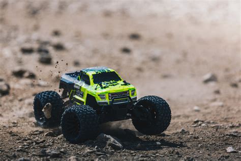 ARRMA GRANITE 4X4 MONSTER TRUCK, GREEN/BLACK WITH BATTERY & CHARGER ...