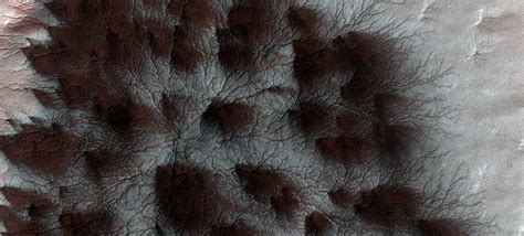 These Are NASA's 'Spiders' On Mars | Gizmodo Australia