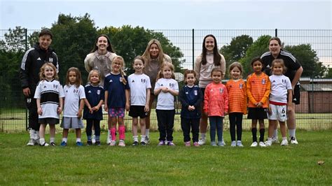 Fulham FC - FFCW at Hinchley Wood Primary School