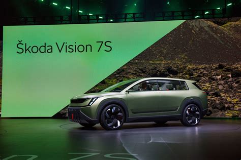 ŠKODA VISION 7S reveals the future - Škoda Storyboard