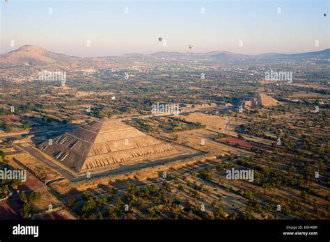 Early morning aerial view Pyramid of the Sun and Pyramid of the Moon Teotihuacan Mexico Stock ...