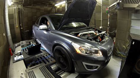 Volvo C30 T5 after MSD320 custom tuning on the Dyno - YouTube