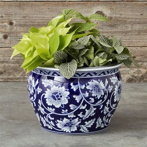 13 Cute Yet Useful Indoor Plant Pots Hand-Picked By Our Stylist