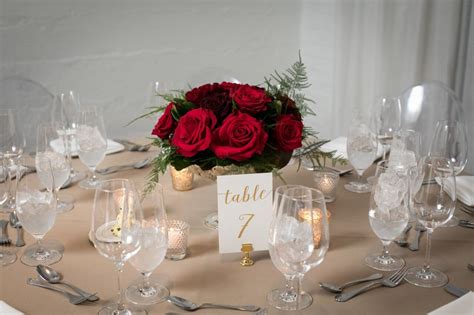 Red roses centerpiece | Chez | Chicago Wedding Venue