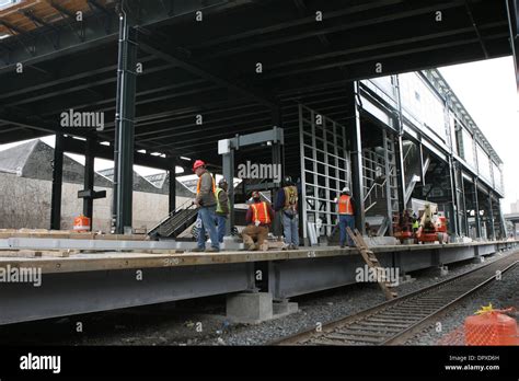 Apr 01, 2009 - Bronx, New York, USA - Train service to MTA Stock Photo ...