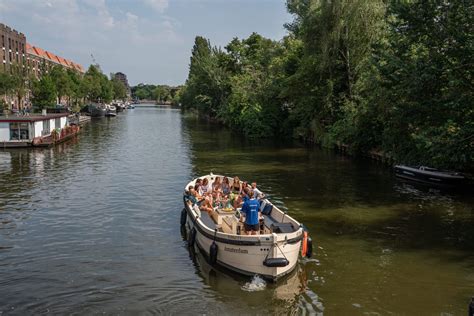 Amsterdam Canal Cruise vs Bike Tour | Best Way to Explore Town