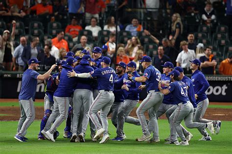 Remembering the Texas Rangers' World Series Runs