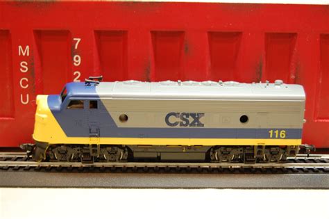 Vintage CSX Railroad Train HO Scale Engine Model Train Model