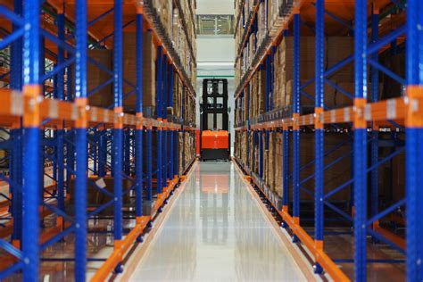 Pallet Storage Methods in the Warehouse That Optimize Space - iGPS Logistics, LLC