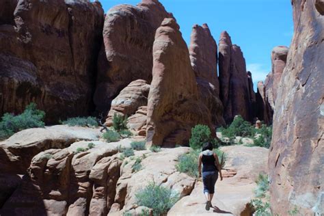 Hiking the Fiery Furnace in Arches National Park - Hike The Planet!