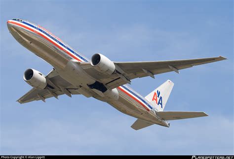 N771AN American Airlines Boeing 777-223ER Photo by Alan Lippitt | ID ...