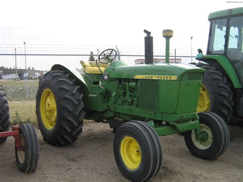 John Deere 3020 77 Hp Tractor | John Deere New Generation Series ...