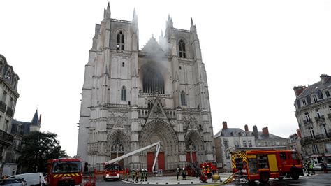 Fire Hits Cathedral in French City of Nantes - The New York Times