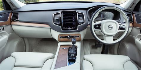 Volvo XC90 Interior & Infotainment | carwow