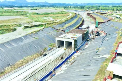 DOTr reports good progress for its massive North-South Commuter Railway ...