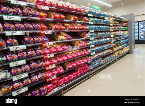 Stacked shelves in supermarket hi-res stock photography and images - Alamy