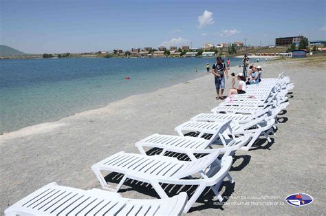 Public beaches open at Armenia's Sevan lake - JAMnews