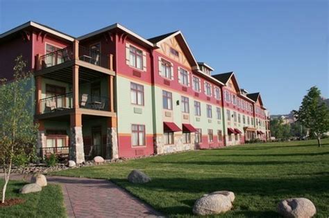 Canal Park Lodge (Duluth, MN) - Resort Reviews - ResortsandLodges.com