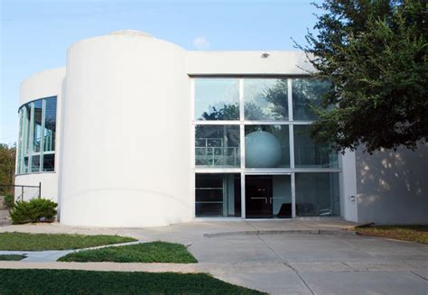 African Museums: Houston Museum of African American Culture