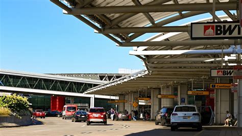 BWI airport parking lot reaches capacity amid Thanksgiving weekend