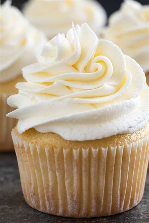 How to Make Buttercream Frosting | Vanilla Buttercream Frosting Recipe