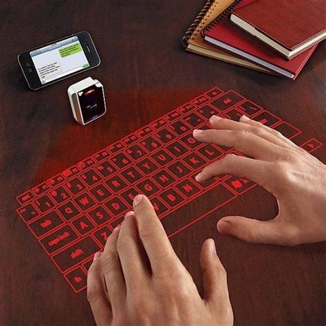 Virtual Keyboard Desde Brookstone. Si usted necesita un teclado, este es el más fácil de llevar ...