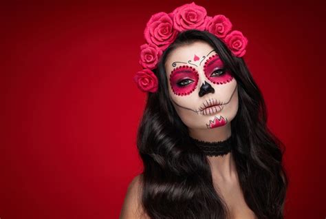 15 Spooky Skeleton Makeup Ideas You Should Wear This Halloween - Approx ...