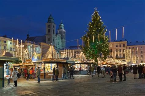 10 Festive Christmas Markets In Austria You Must See In 2020 - Follow ...