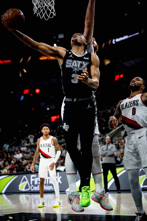 Photos: Spurs vs Trail Blazers 12/14 Photo Gallery | NBA.com