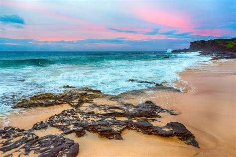 Sunrise Over Sandy Beach Park Oahu Stock Photo - Download Image Now ...