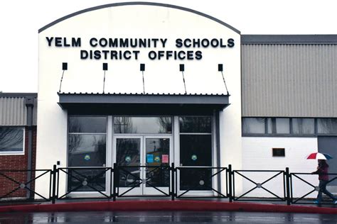 Yelm Community Schools Swears in Reelected Board Members | Nisqually Valley News