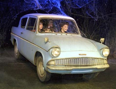 Ford Anglia (1950) L'auto volante di Harry Potter in "Harry Potter e la camera dei segreti ...