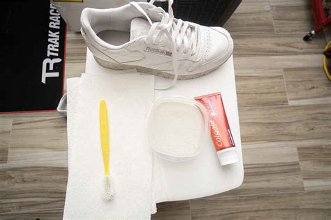 How To Clean White Shoes With Toothpaste - Country Diaries