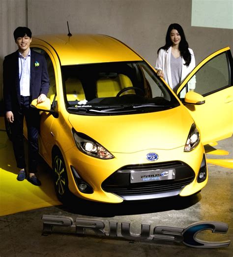 Toyota's Prius C compact hybrid hatchback debuts in Seoul